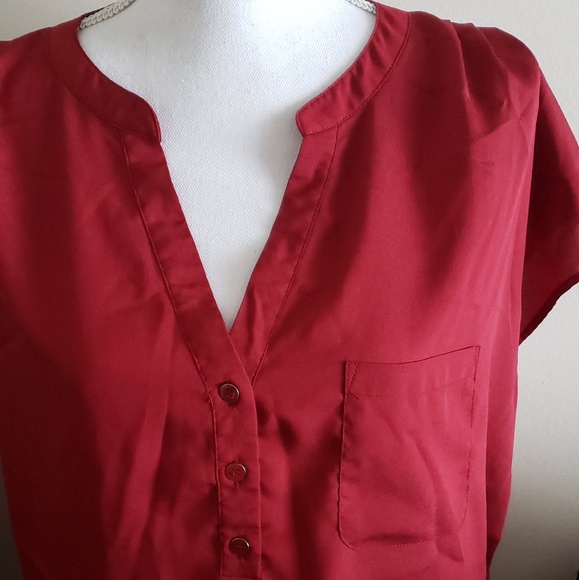New York & Company Tops - Cap Sleeve V-neck Blouse • Red